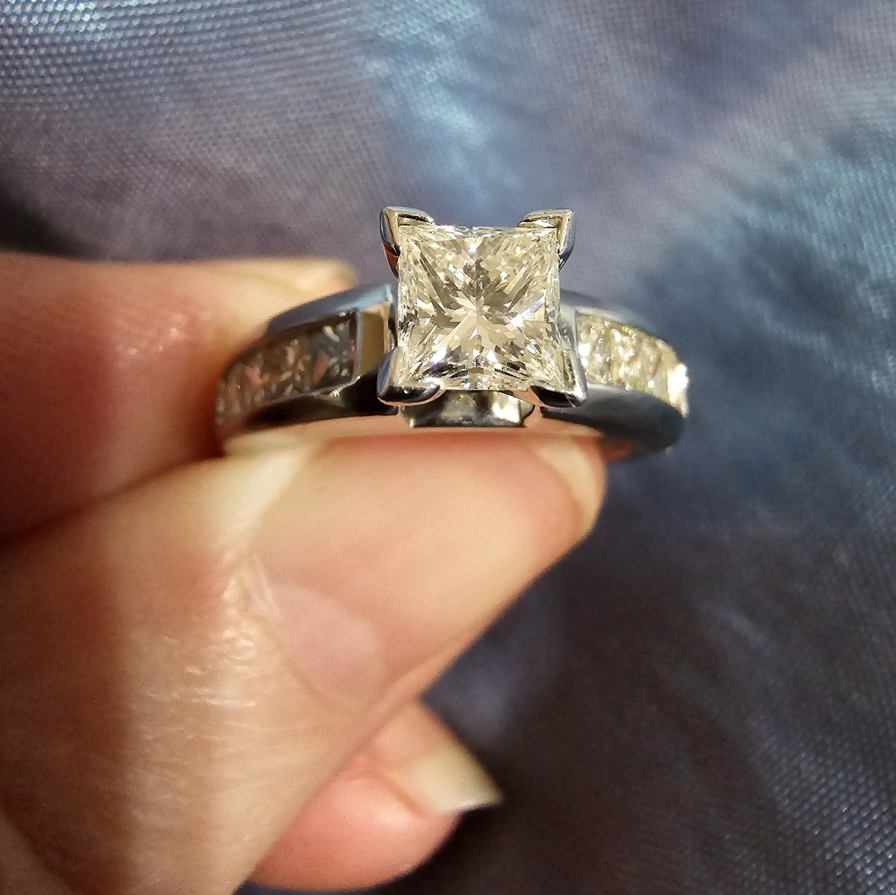 Helzberg Diamonds 14k White Gold Princess Diamond Engagement Ring 💞💎💍 - Picture 3 of 17